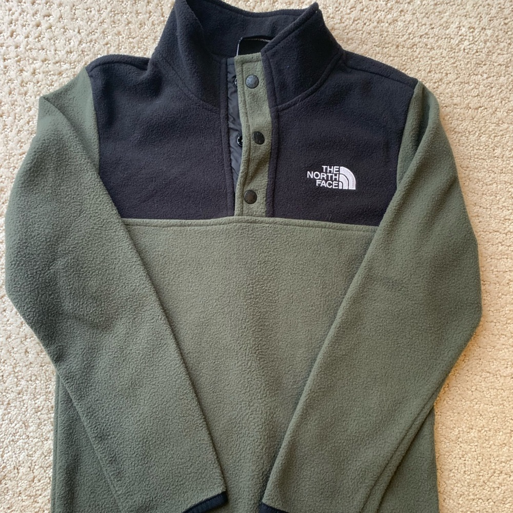 North Face Kids snap button fleece pullover.